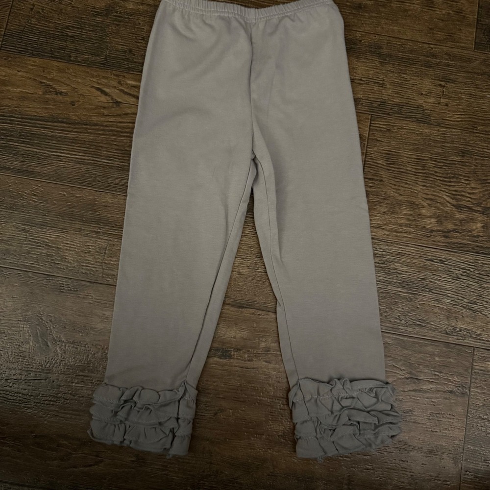 Kids Gray Ruffle Bottom Leggings Pants‎ Size 4T Easy Faith